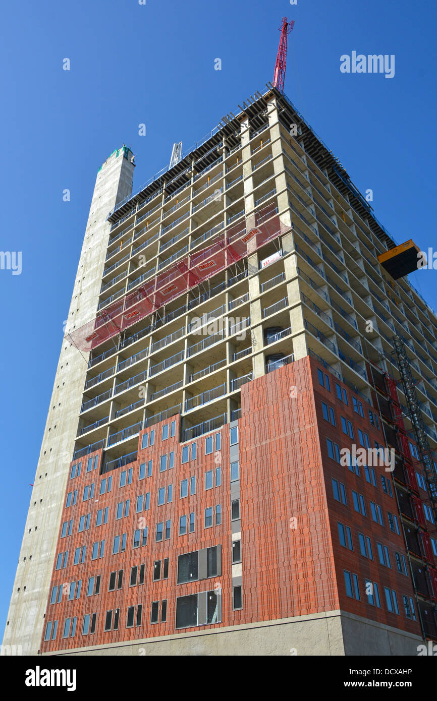 Unités d'être montées à revêtement de plusieurs étages Elévations des nouveaux logements étudiants tower block Banque D'Images