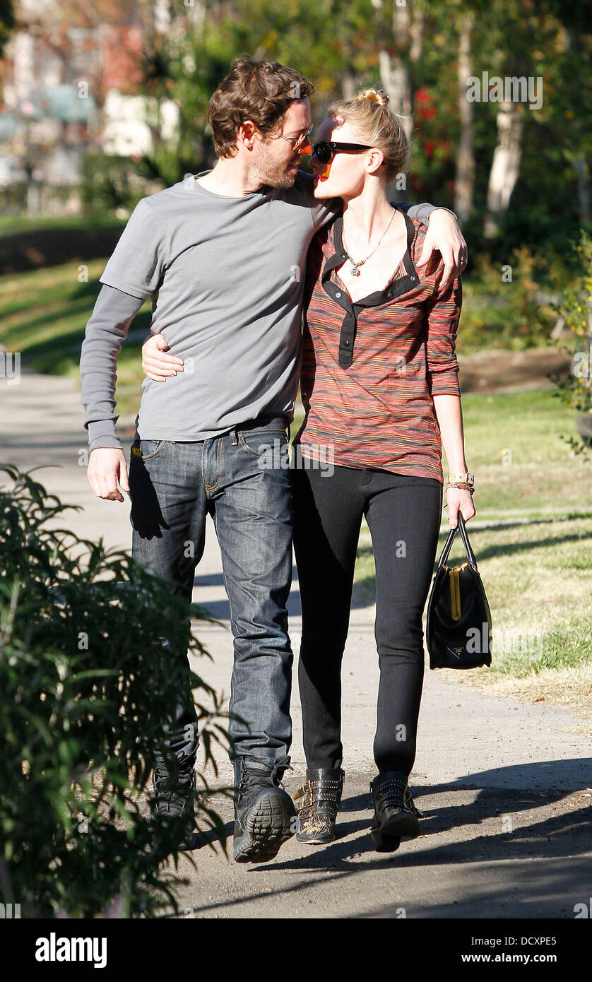 Kate Bosworth et son petit ami Michael Polish sortir pour le déjeuner à West Hollywood West Hollywood, Californie - 28.12.11 Banque D'Images