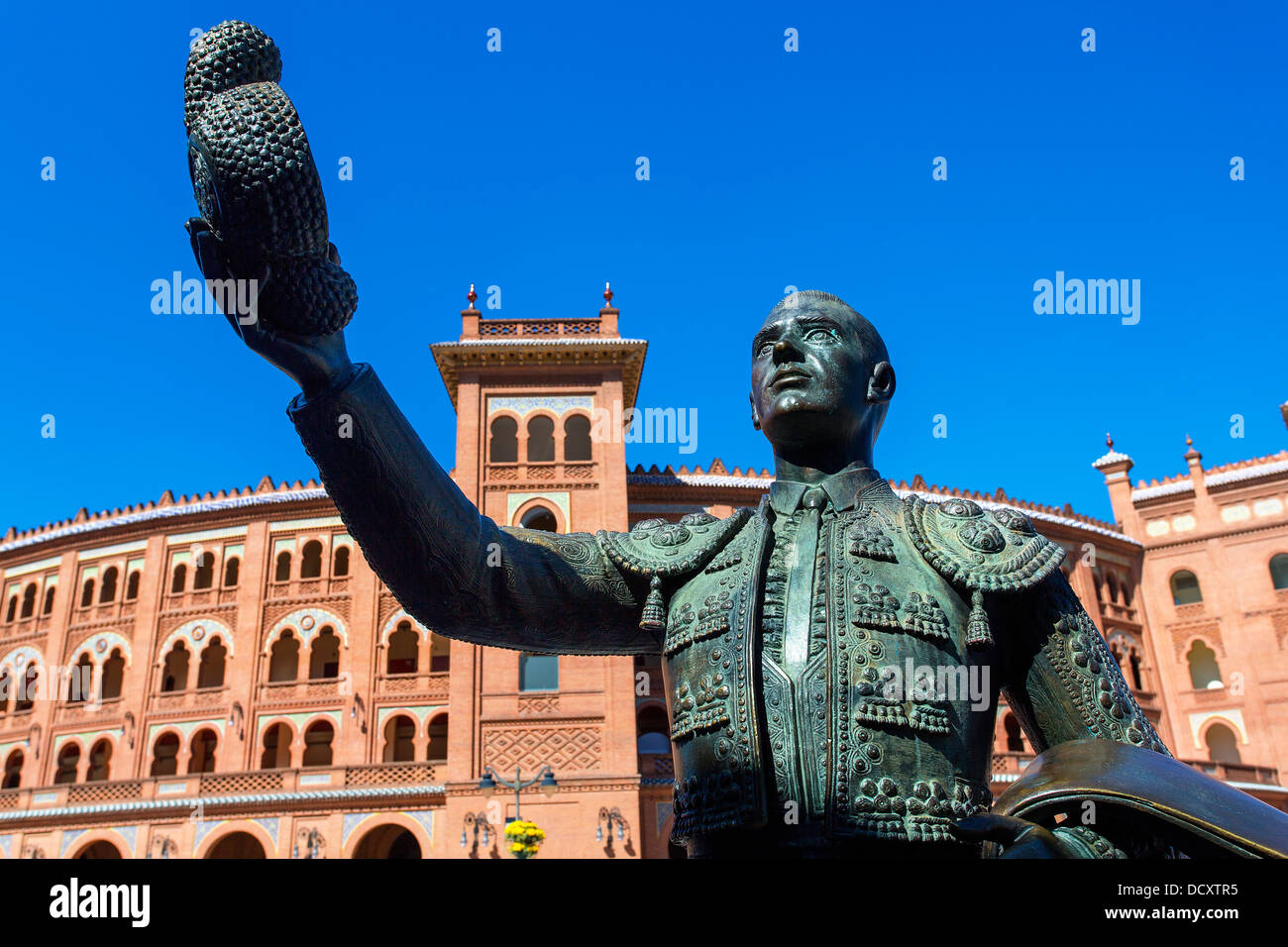 Madrid, statue face de la Plaza de Toros de Las Ventas Banque D'Images