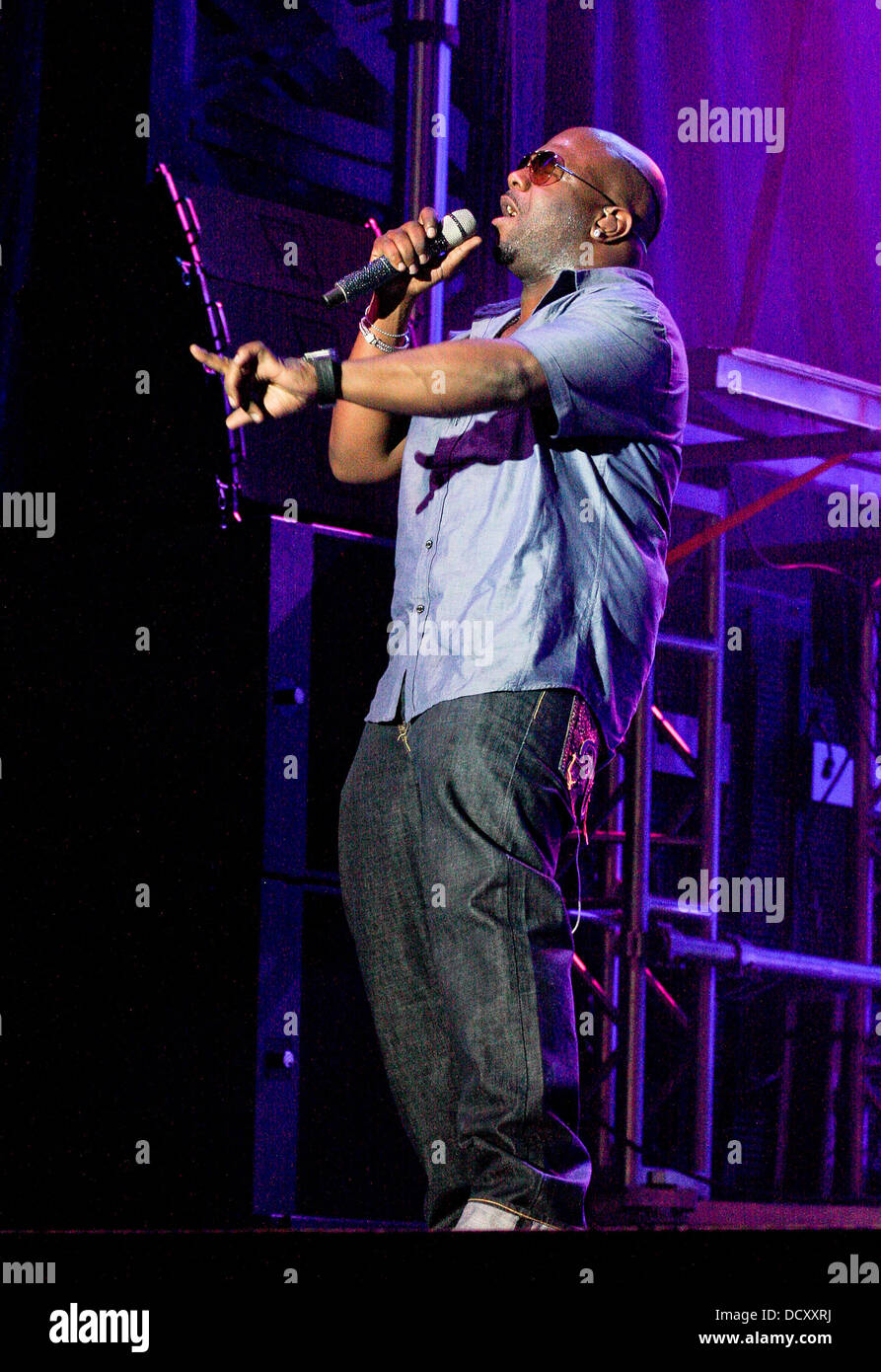 Boyz II Men effectue dans le cadre du 2e congrès annuel d'entraînement Orange Festival de musique de Miami Beach Miami Beach, Floride - 30.12.11 Banque D'Images