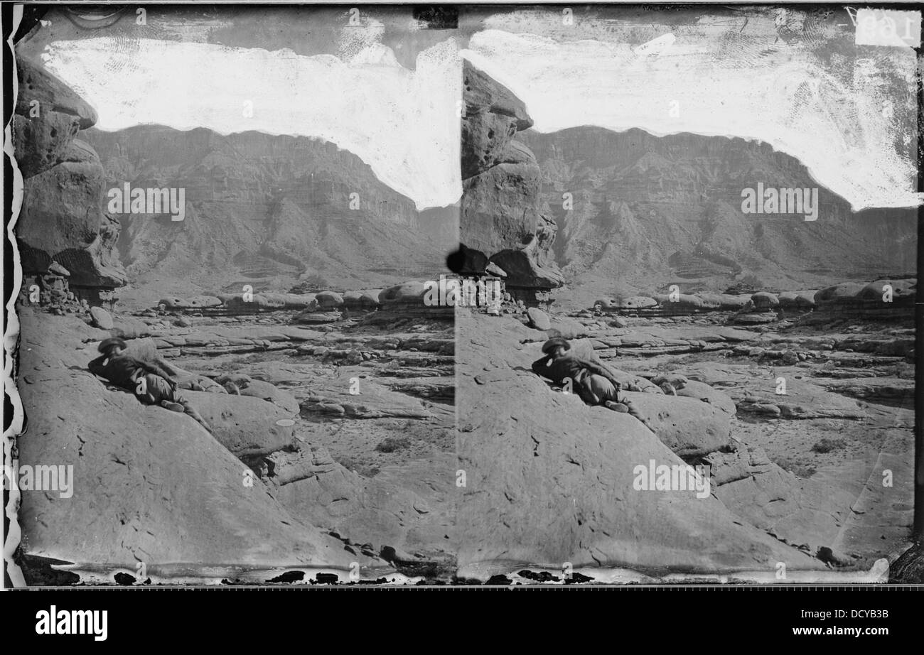 Kanab Wash, situé dans le bassin du Colorado, est une caractéristique géographique unique connue pour son paysage aride et le rôle qu'elle joue dans l'hydrologie locale de la région. Il fait partie du système fluvial complexe du sud-ouest américain. Banque D'Images