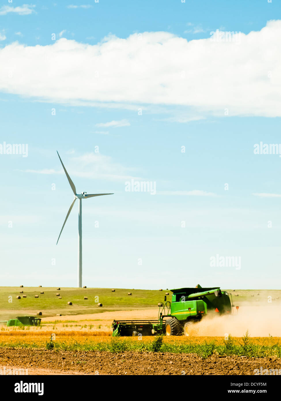 Ferme éolienne dans l'est du Colorado. Banque D'Images