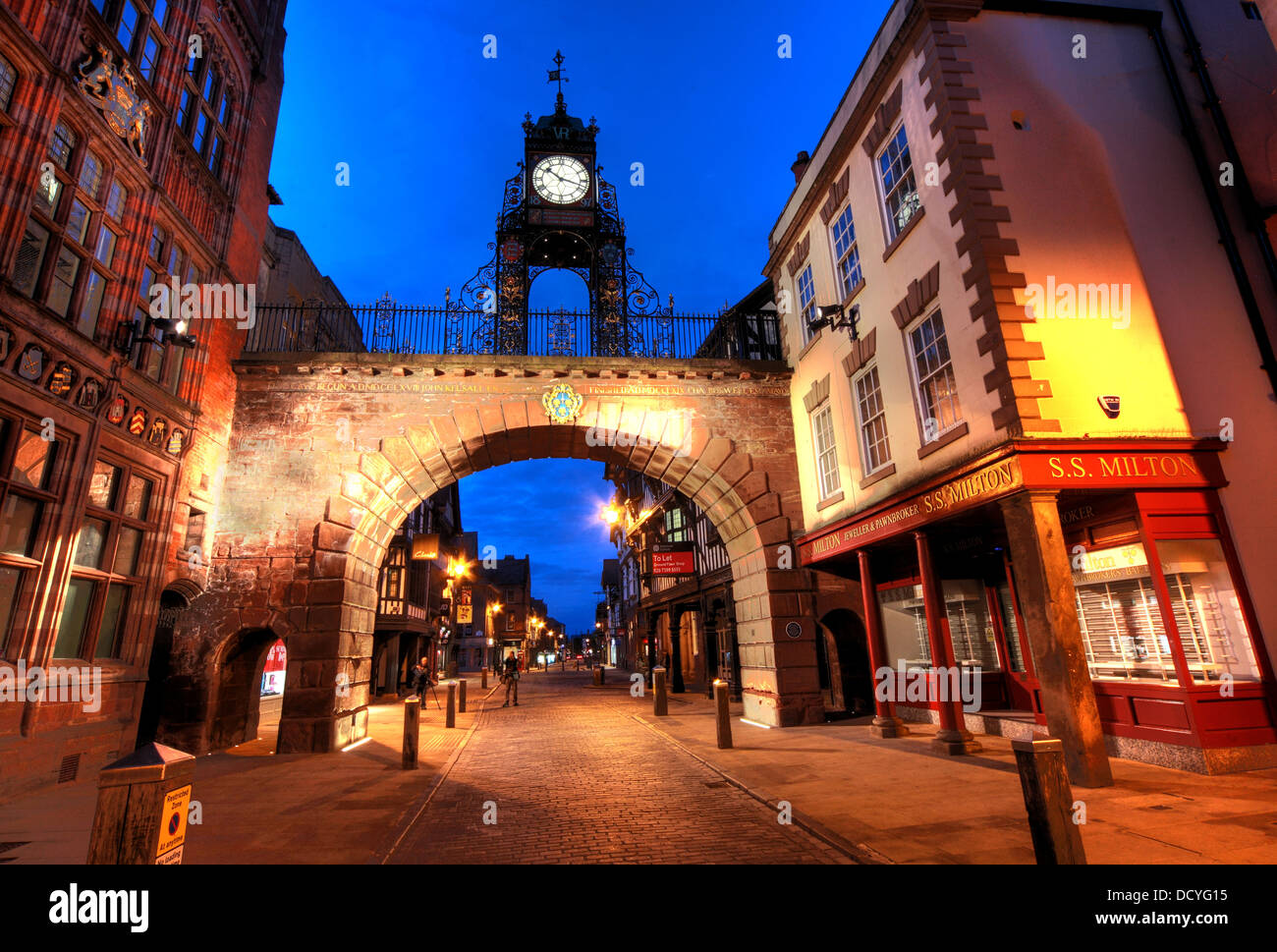 Dans la ville de Chester, SW ENGLAND UK prises au crépuscule Banque D'Images