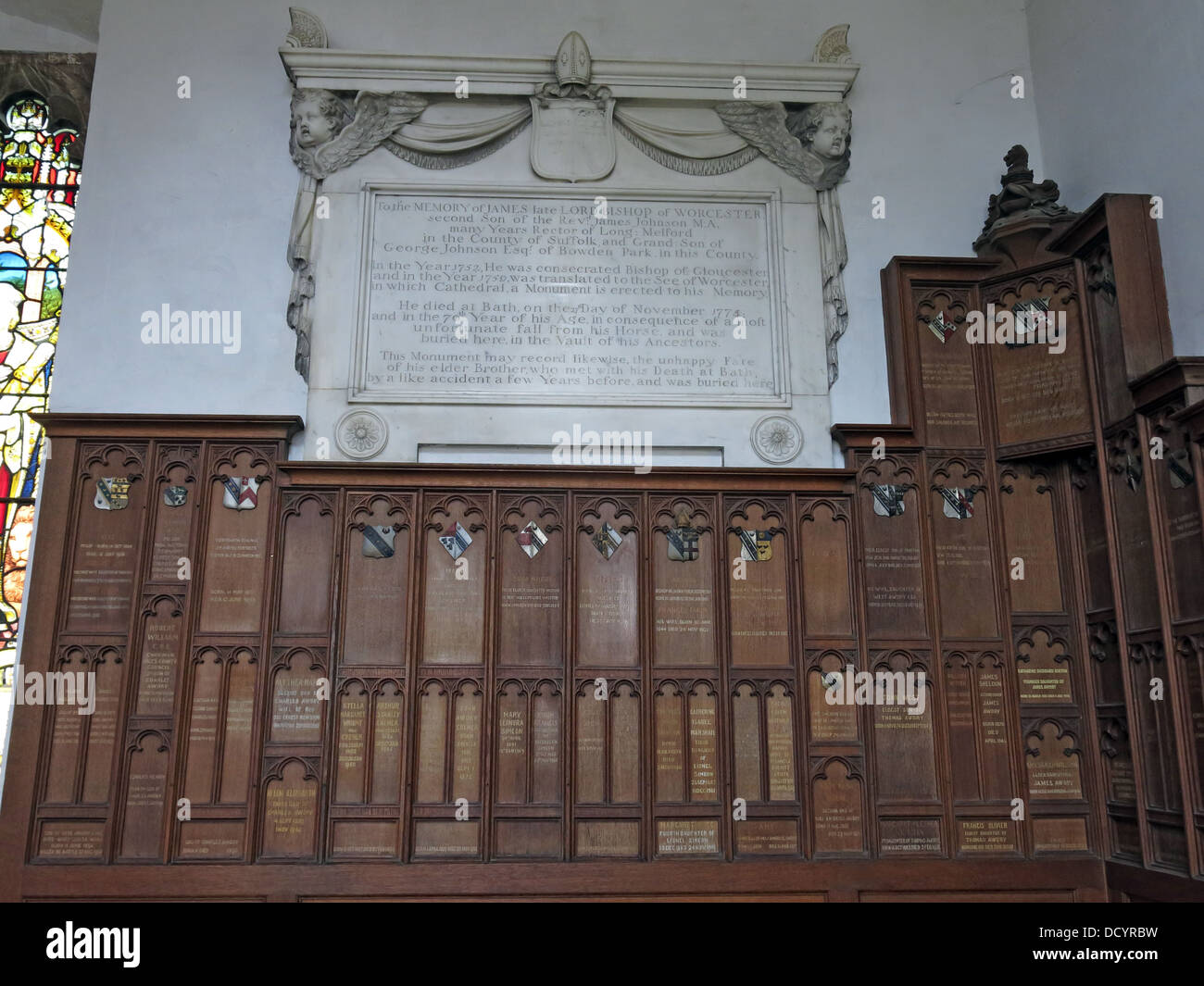 Panneaux de bois et inscription à l'abbaye de Lacock, Lacock, Wiltshire, Angleterre, SN15 Banque D'Images
