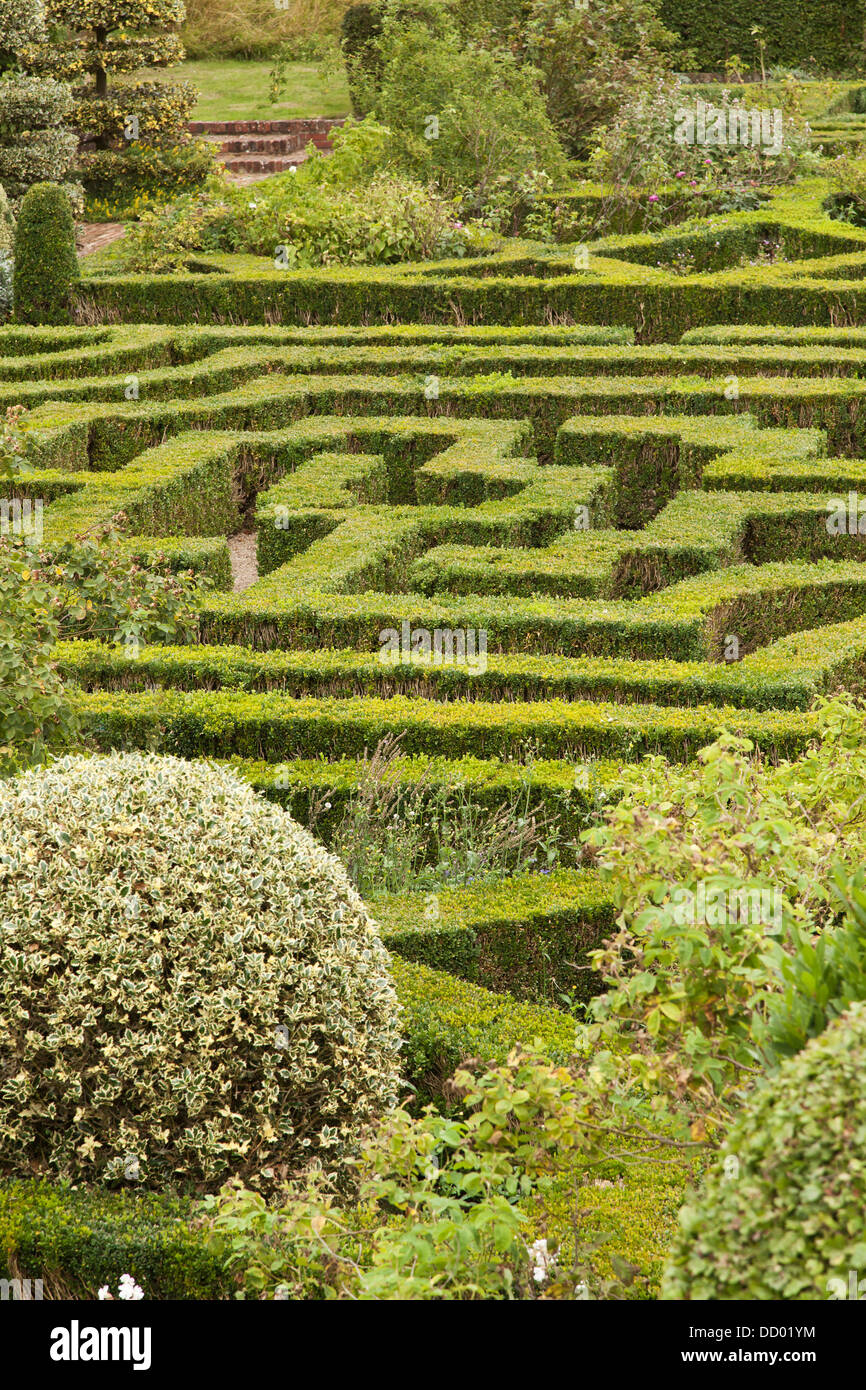 Labyrinthe de couverture dans les jardins de Hatfield House, situé dans le Hertfordshire, en Angleterre. Banque D'Images