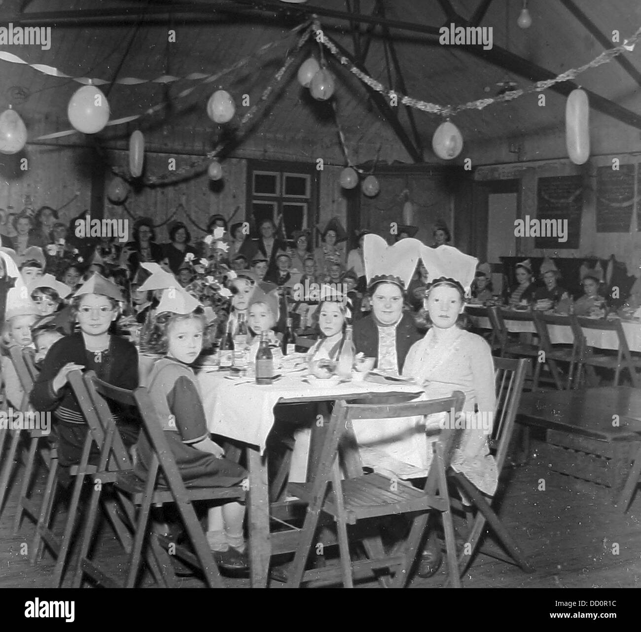 Couronnement de la reine Elizabeth II fête pour les enfants 1953 Banque D'Images