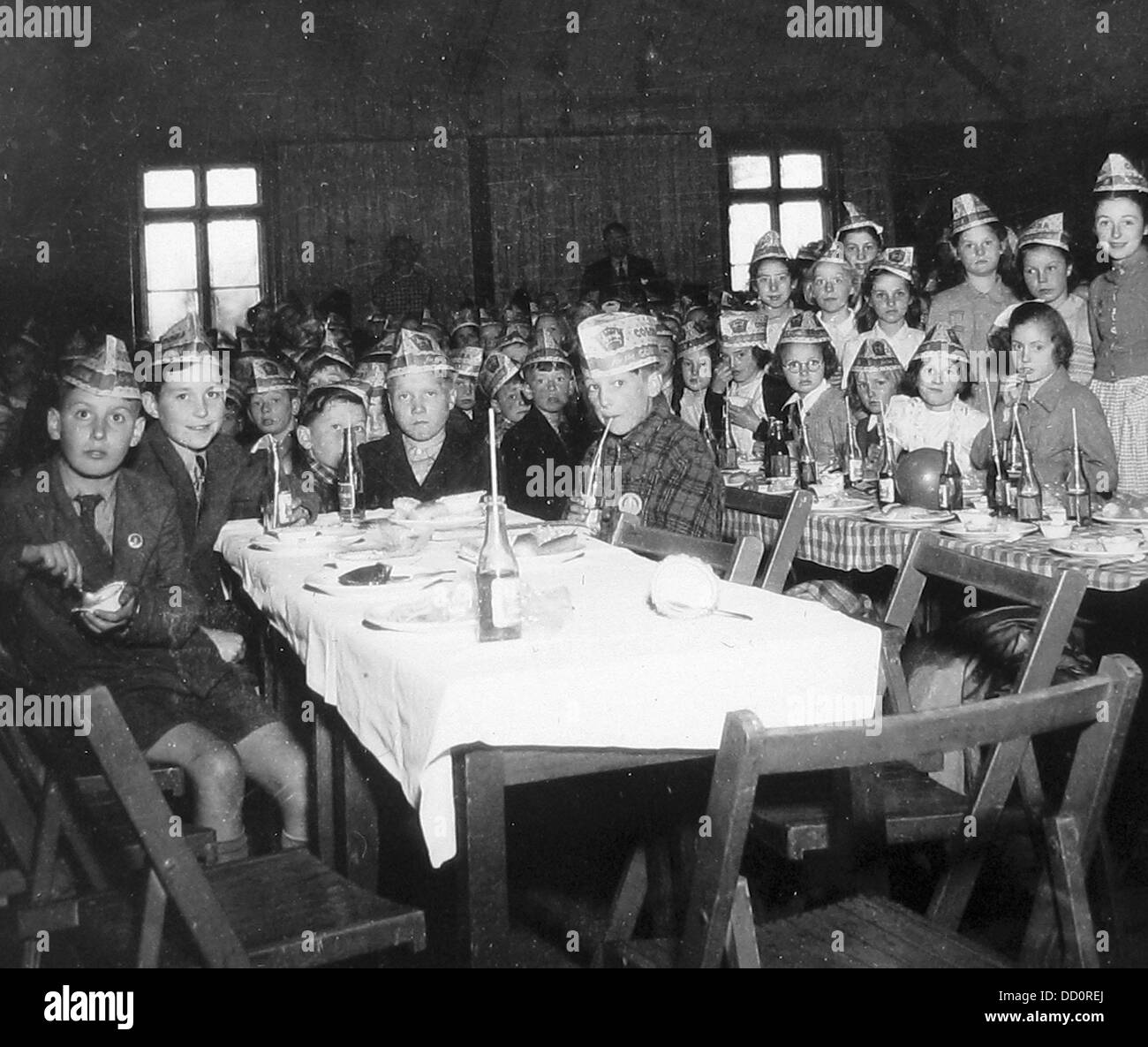 Couronnement de la reine Elizabeth II fête pour les enfants 1953 Banque D'Images