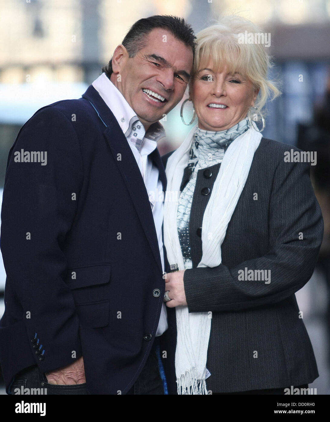 Paddy doherty wife rosemary outside Banque de photographies et d’images ...