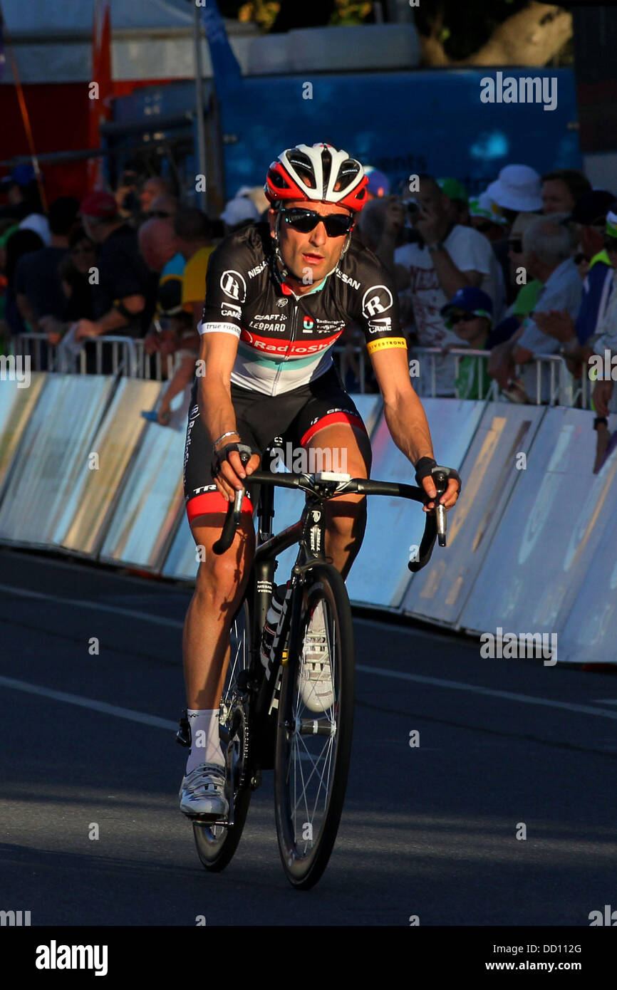 Vélo de course sur route. Tour Down Under. Adélaïde. L'Australie. 15.01.2012. Vers le bas sous Classic,Rymill Park, Adélaïde. 51km. Team Radioshack-Nissan-Trek (Lux). Tiago MACHADO (POR). © ATP / Damir Ivka Banque D'Images