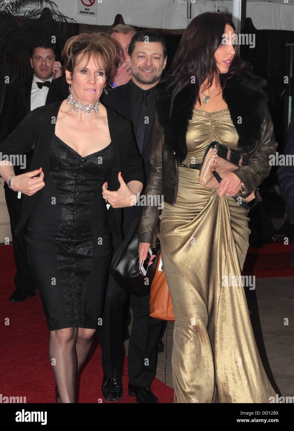 Andy Serkis et sa femme Lorraine Ashbourne Le 69e (Golden Globes 2012) tenue à l'hôtel Beverly Hilton - Départ Los Angeles, Californie - 15.01.12 Banque D'Images
