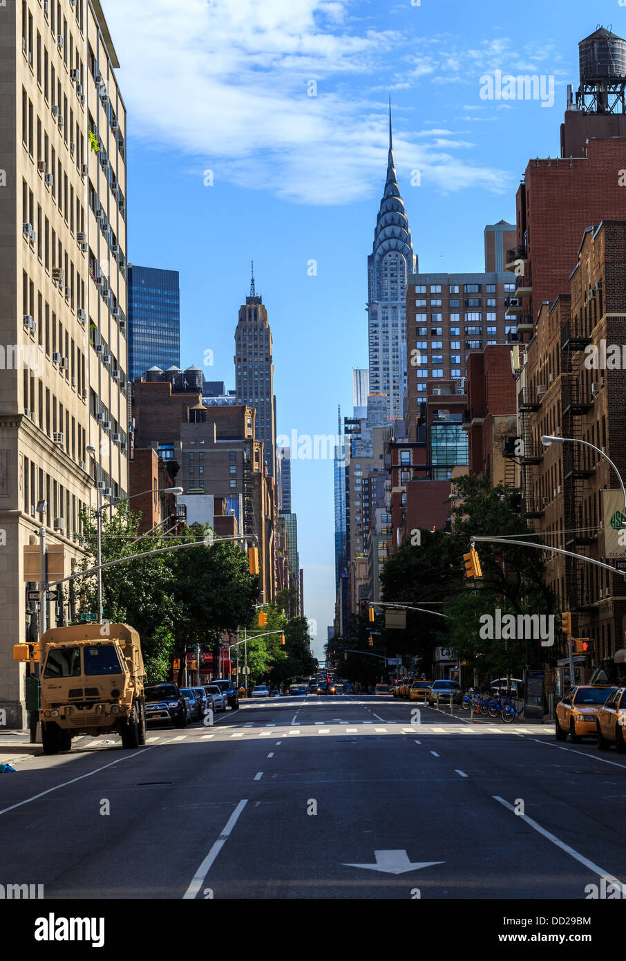 Une vue vers l'Empire State Building à Manhattan, New York. Tourné en