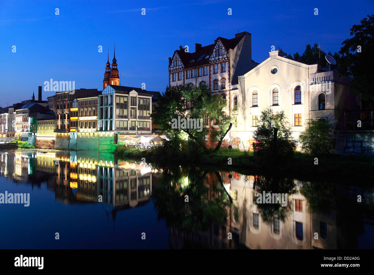 Maisons et restaurants à Mlynowka (Muehlgraben), Opole, Silésie, Pologne Banque D'Images