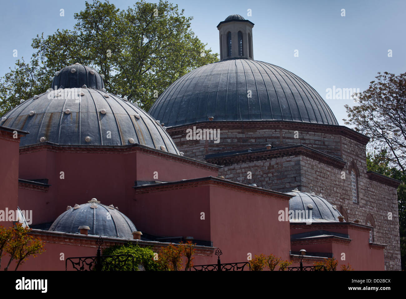 Le dôme de toit Haseki Hurrem Sultan Hamamı hammam turc à Istanbul, Turquie. Banque D'Images