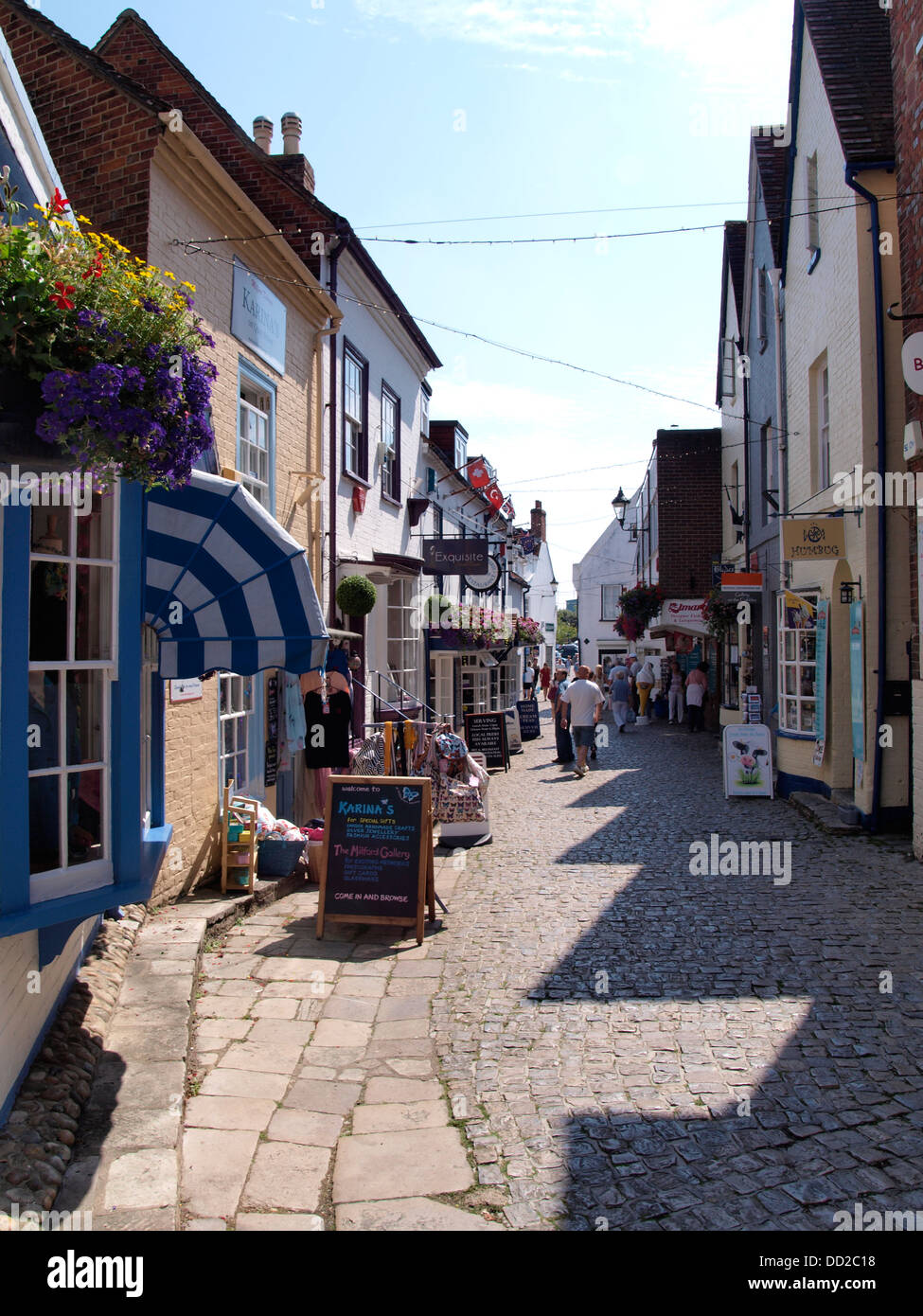 Rue pavée, à Lymington, Hampshire, UK 2013 Banque D'Images