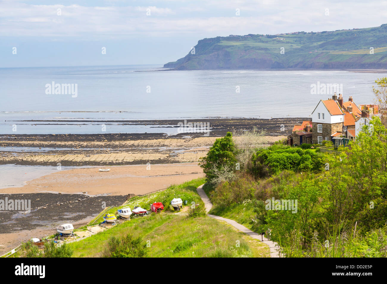 Plage et front de mer à Robin Hood's Bay Yorkshire Angleterre Angleterre Europe Banque D'Images Plage et front de mer à Robin Hood's Bay Yorkshire Angleterre Angleterre Europe Banque D'Images