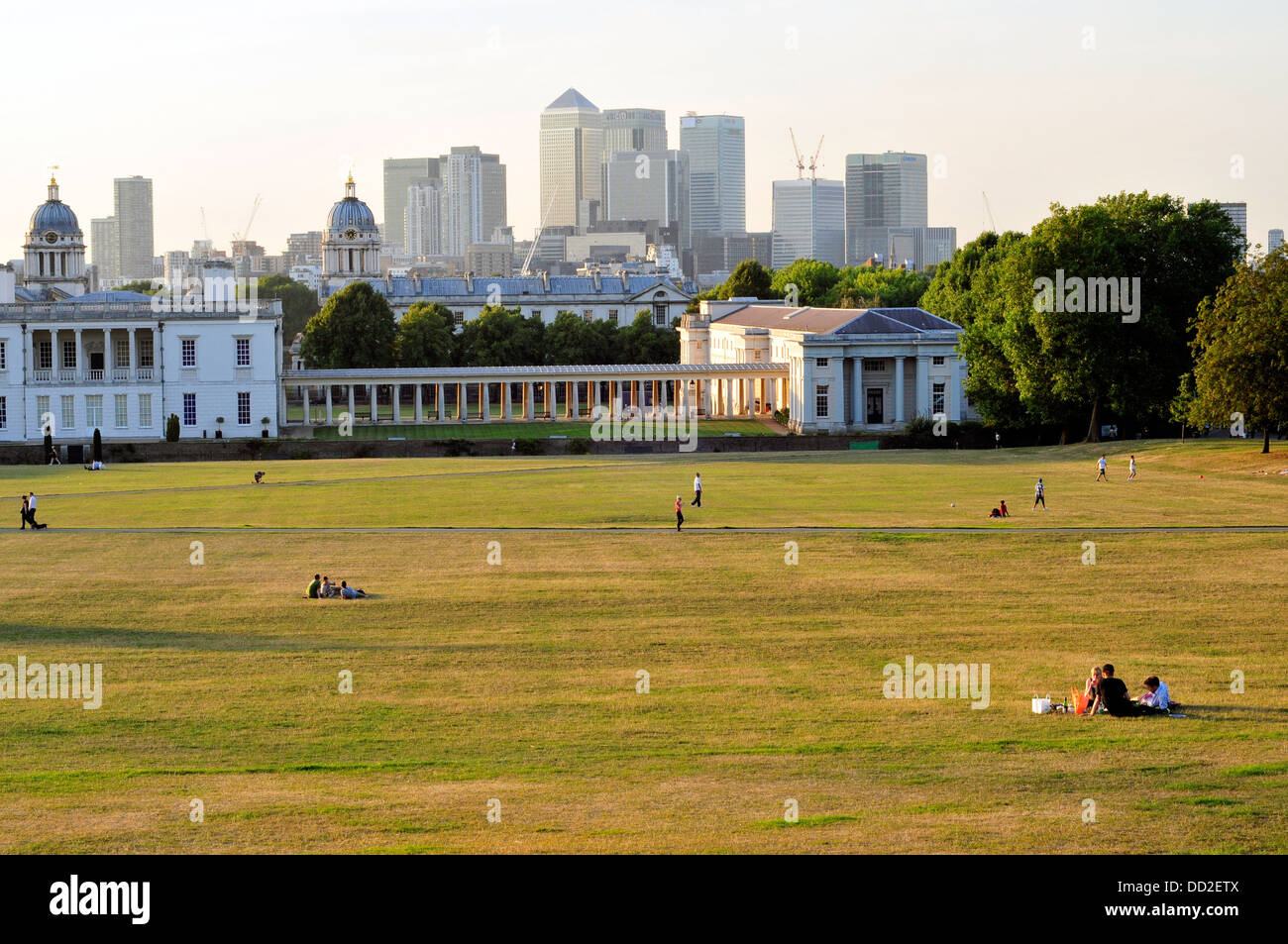 Une vue sur Canary Wharf à partir de Greenwich Park, Londres, UK Banque D'Images