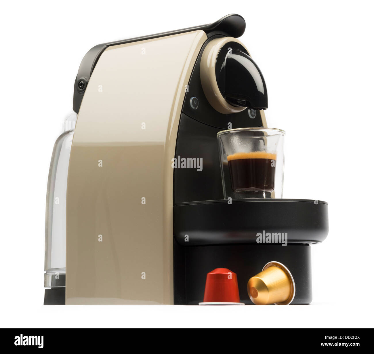 Machine à café Nespresso découper isolé sur fond blanc Banque D'Images