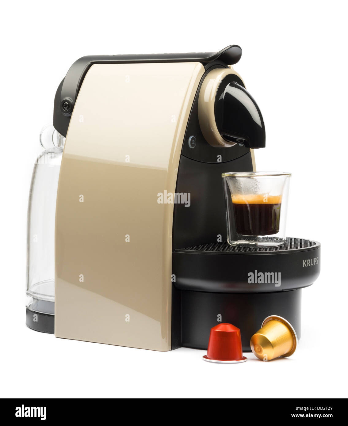 Essenza Krups XN 2140 automatique machine à café Nespresso Terre découper isolé sur fond blanc Banque D'Images