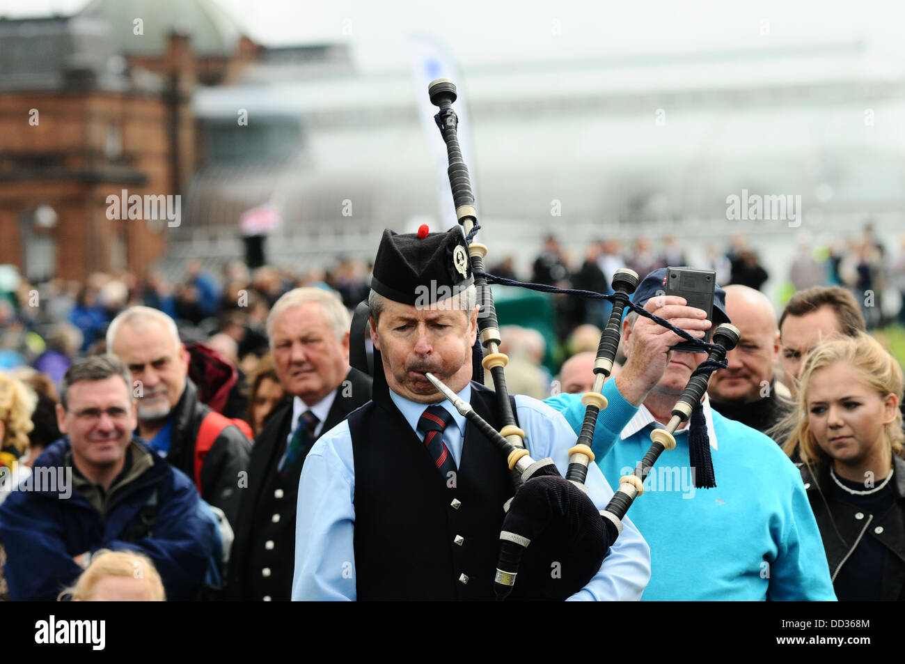 Le cornemuseur-major Richard Parkes est avec le Maréchal Montgomery pipe band. La bande est de l'Irlande du Nord. Banque D'Images
