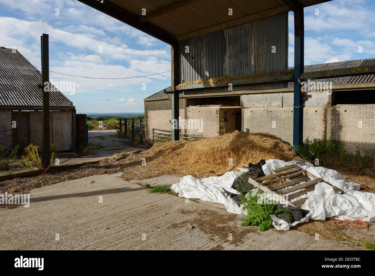 L'abandon des bâtiments agricoles abandonnés et Cheshire UK Banque D'Images