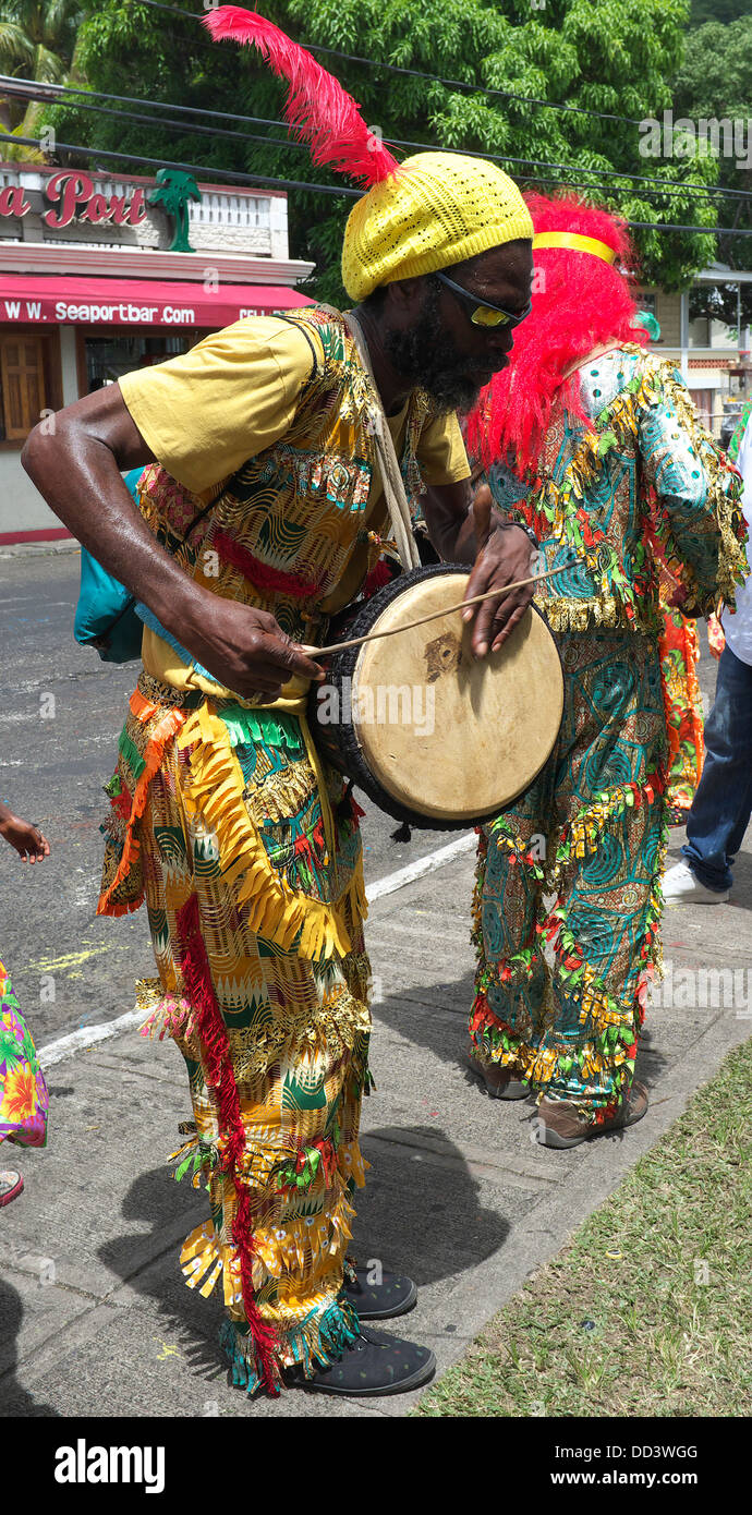 La Grenade, Caribbean Carnival culminant avec le très coloré avec des épices Parade 2013 Mas Banque D'Images