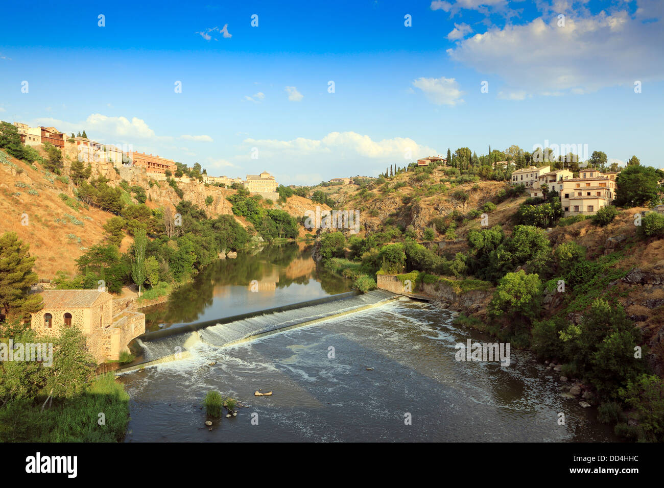 Tage traverse Toledo, Espagne Banque D'Images