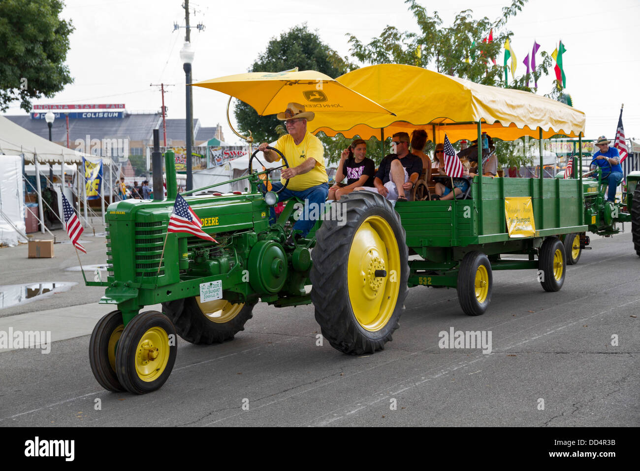 Vintage tracteur (John Deere 1941) à la foire de l'état de l'Indiana, Indianapolis, Indiana, USA Banque D'Images