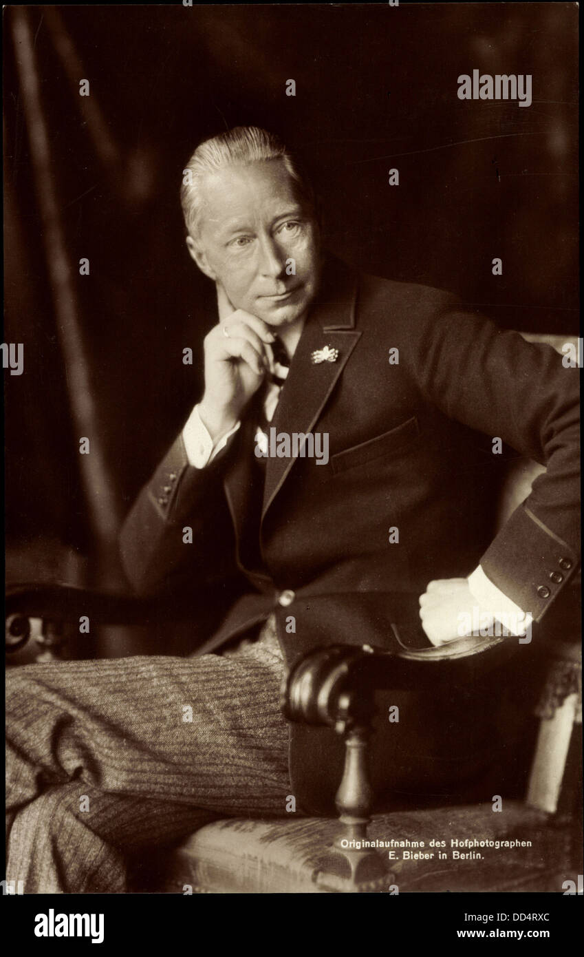 Ak Kronprinz Friedrich Wilhelm von Preußen, Sitzportrait ; Banque D'Images