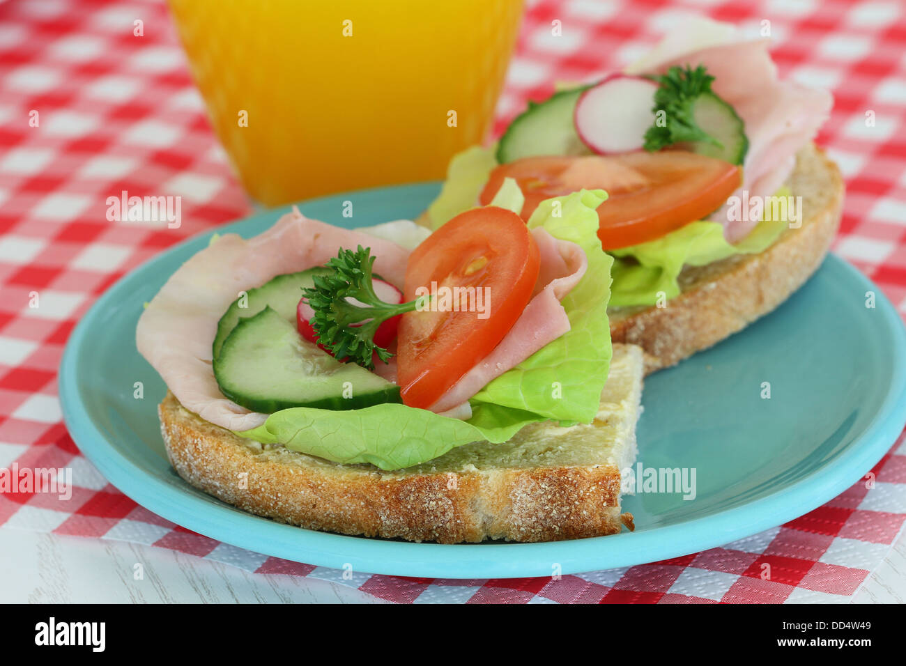 Sandwich au jambon et salade, Close up Banque D'Images