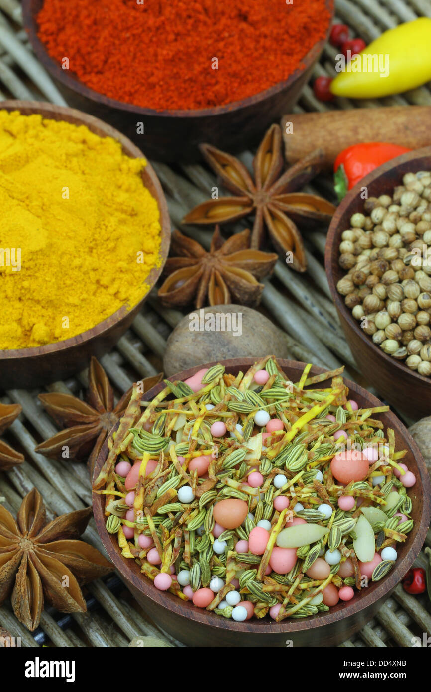 Sélection de piments et d'épices indiennes Banque D'Images