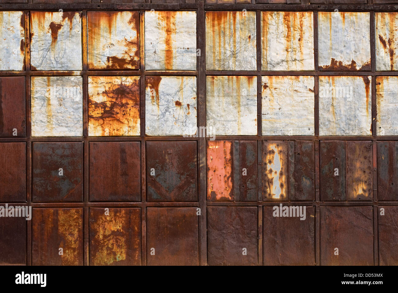 Rusty metal texture, plaques de métal corrodé comme image d'arrière-plan abstrait Banque D'Images