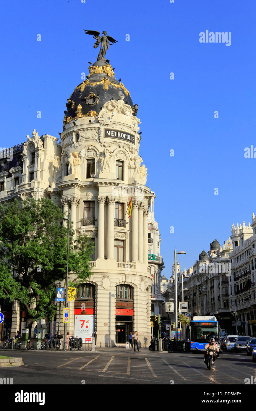 Bâtiment Metropolis dans le centre de Madrid, Espagne Banque D'Images Bâtiment Metropolis dans le centre de Madrid, Espagne Banque D'Images