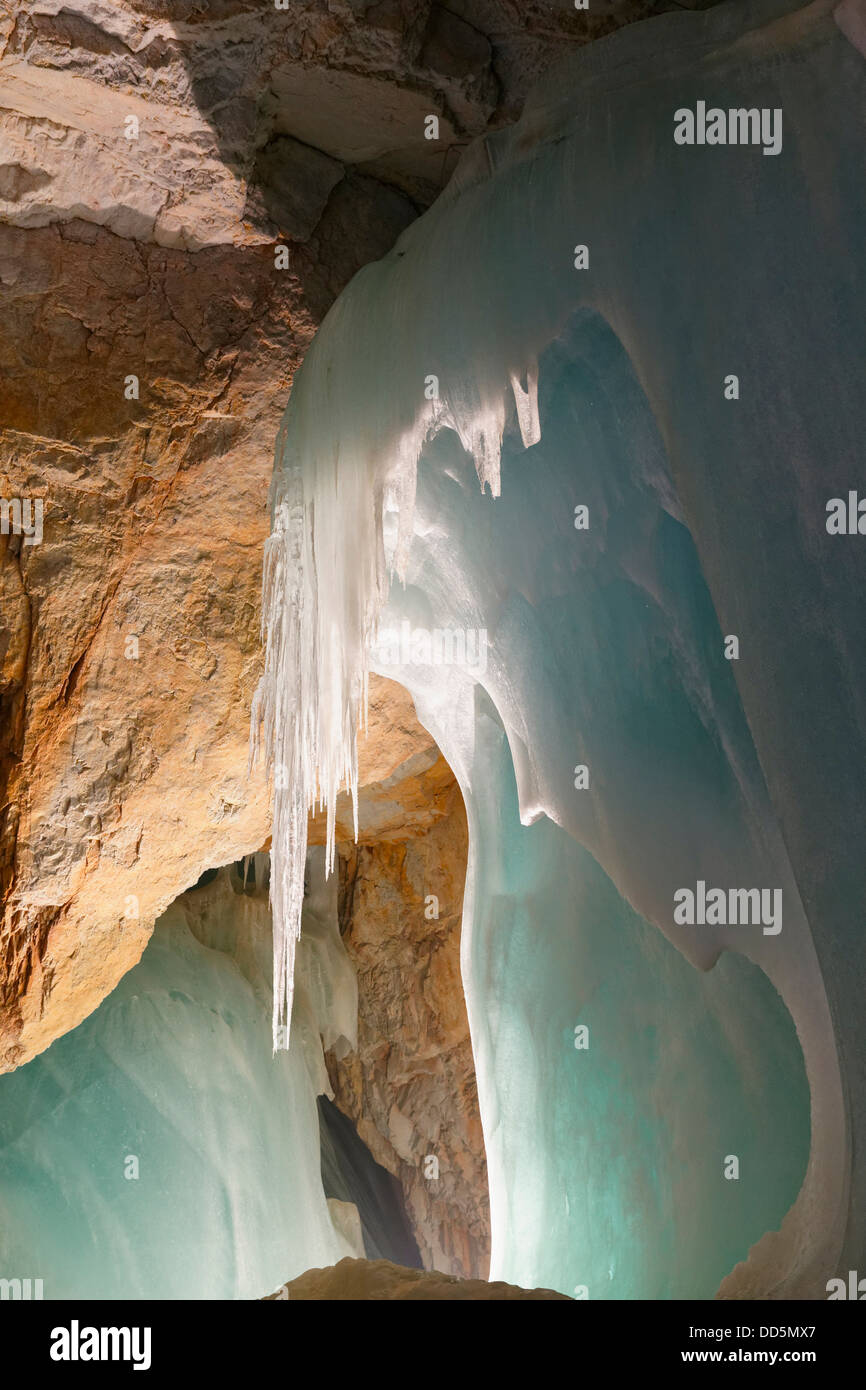 Gros plan de la grotte de glace Banque d'image et photos Page 5 Alamy