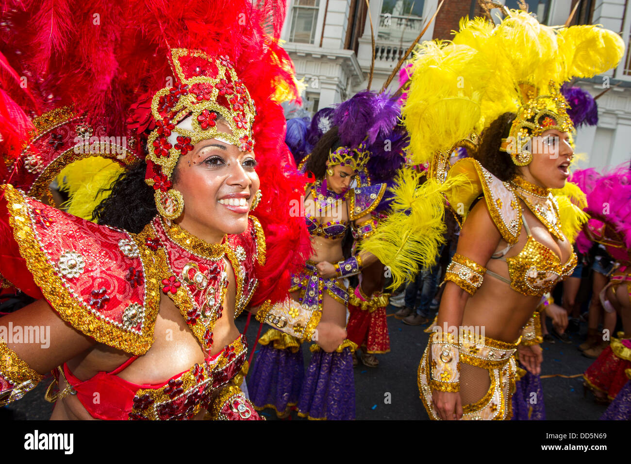 Londres, Royaume-Uni. Août 26, 2013. L'école de samba Paraiso effectuer au carnaval de Notting Hill, Londres, Royaume-Uni, 26 août 2013. Crédit : Guy Bell/Alamy Live News Banque D'Images