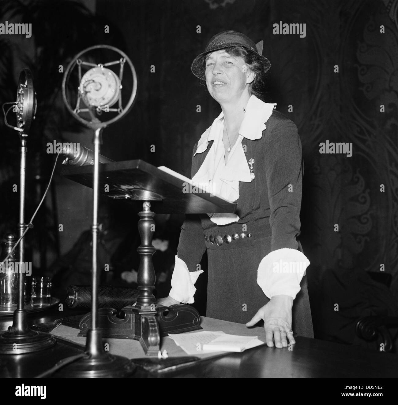 Eleanor Roosevelt s'exprimant lors de la convention de la Croix-Rouge, 1934. (BSLOC 2013 7 6) Banque D'Images