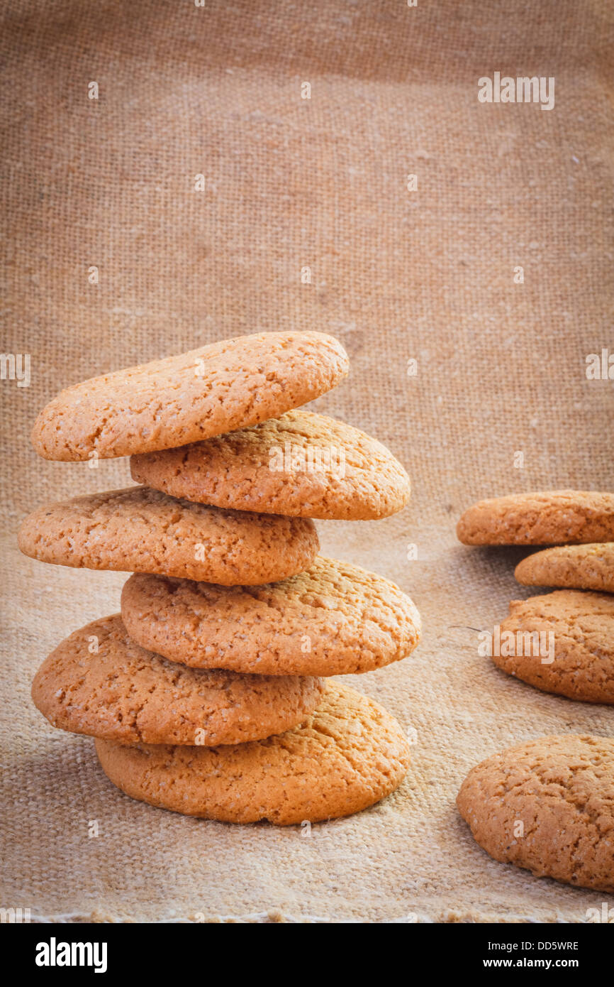 Cookies faits maison fraîchement préparés sur le limogeage du contexte Banque D'Images