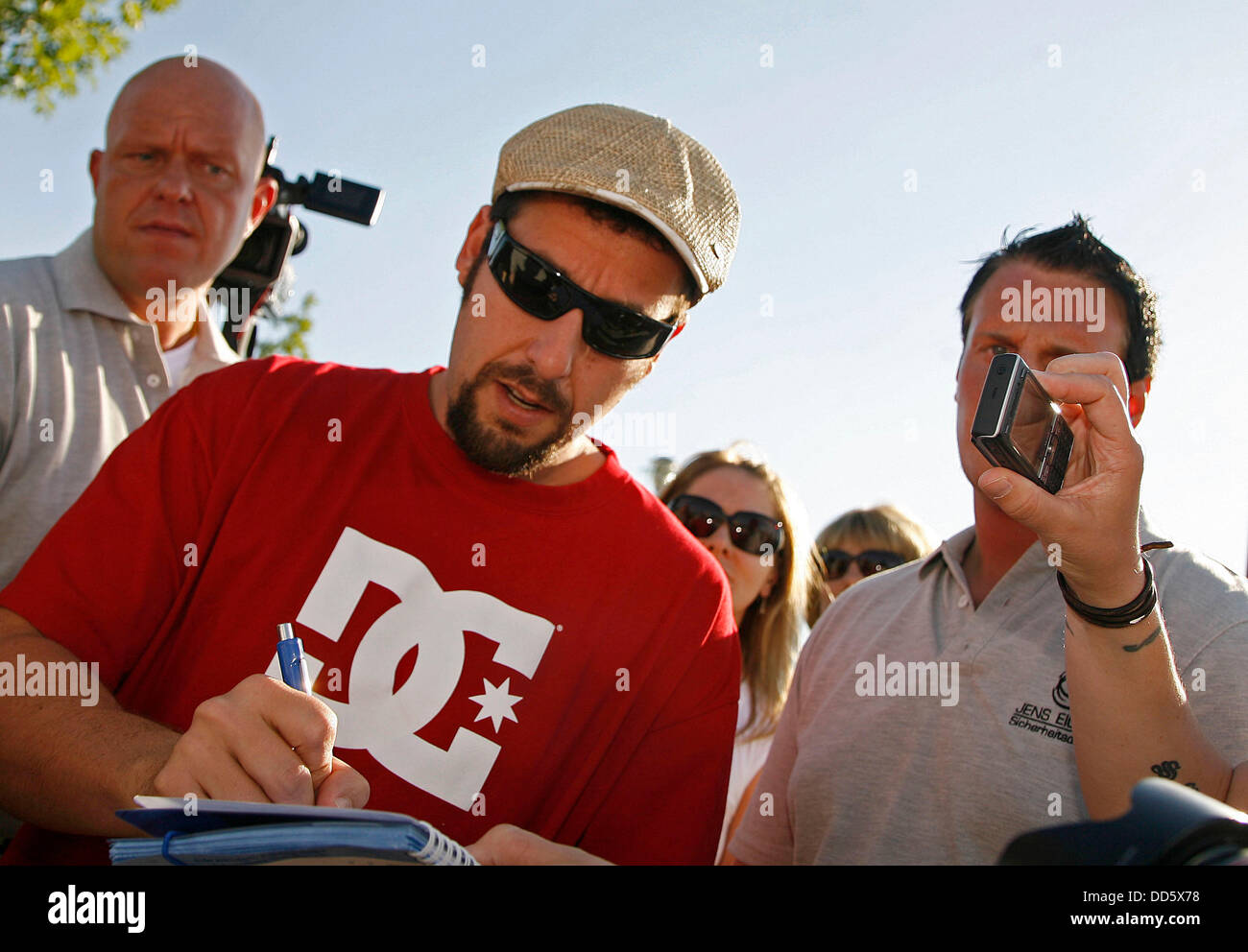 Adam Sandler à un barbecue à l'occasion du film 'Vous ne salissez pas avec le Zohan' à Berlin le 27 juillet en 2008. Banque D'Images