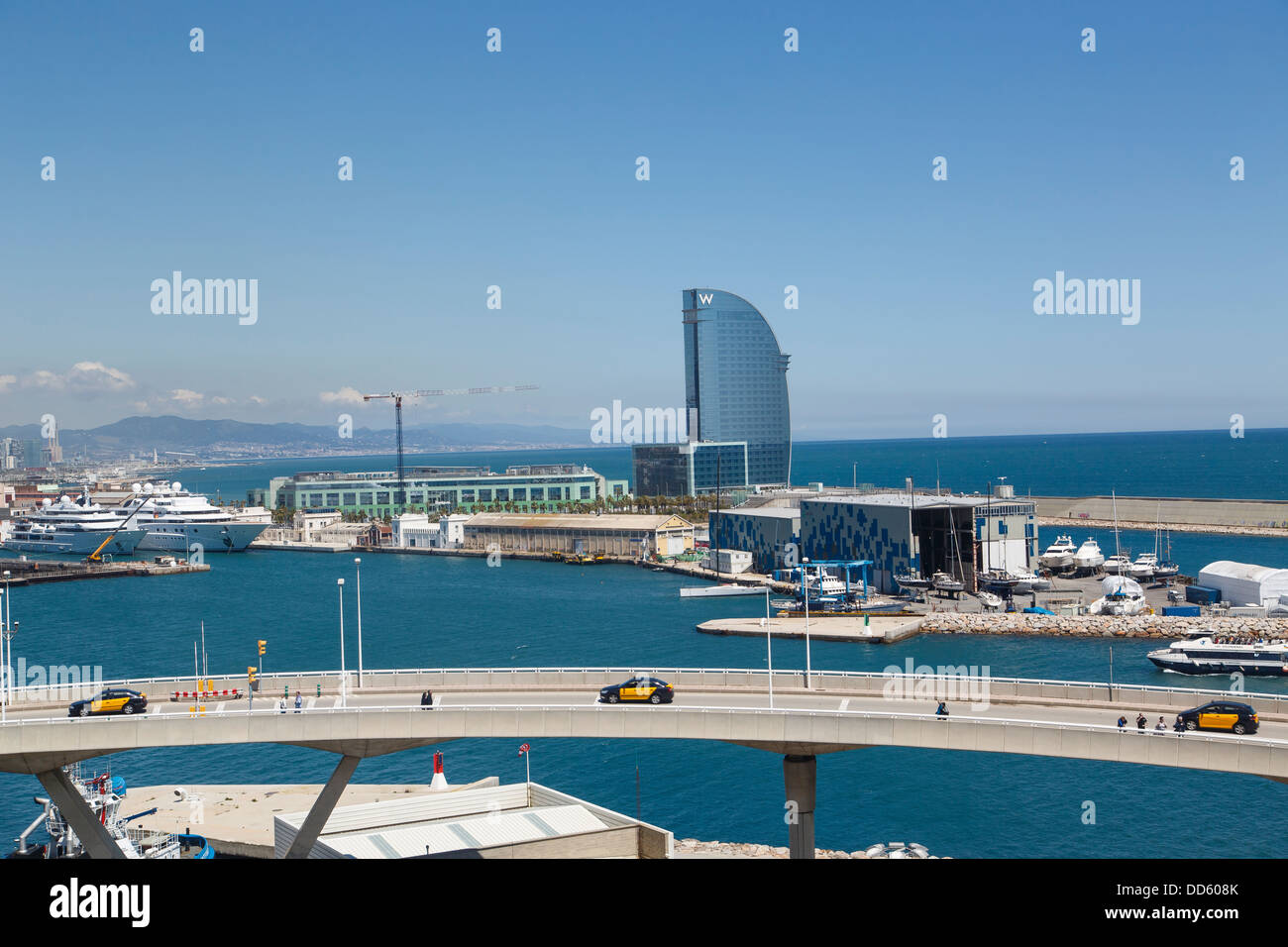 L'hôtel W dans le port à Barcelone, Espagne Banque D'Images