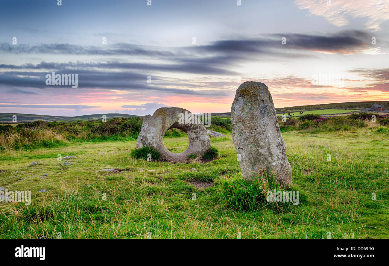 Le Men-an-Tol menhirs près de Penzance à Cornwal. Banque D'Images