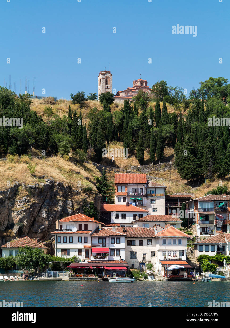 La rive du lac et maisons à Ohrid, Macédoine, Europe Banque D'Images