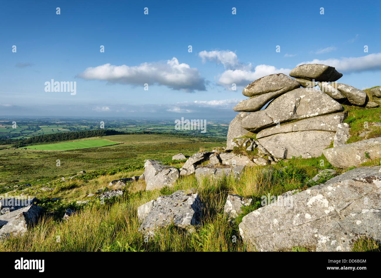 En haut de Kilmar Tor sur Bodmin Moor en Cornouailles Banque D'Images