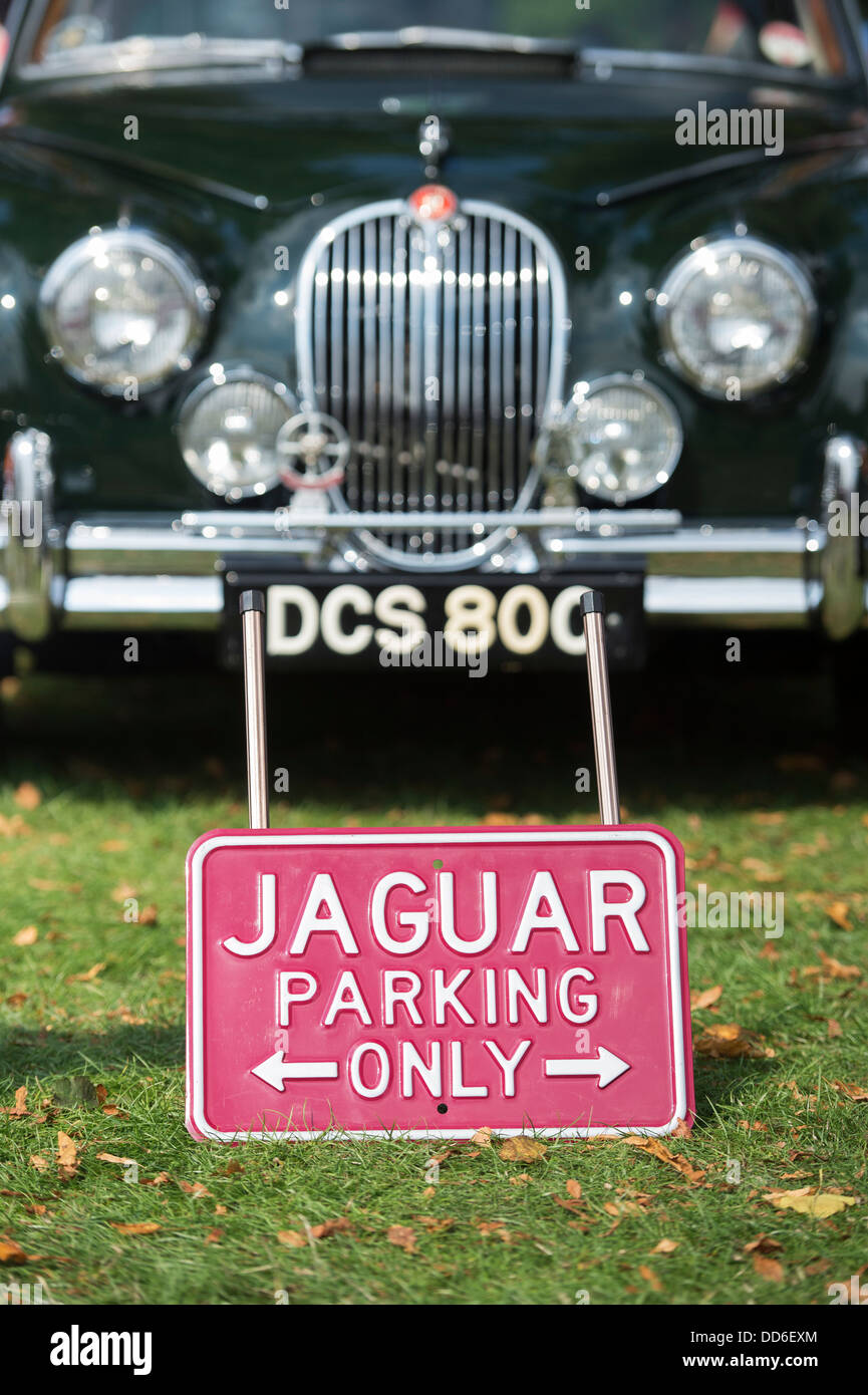 Targa In Alluminio 30x20cm "Jaguar Parking Only" - Cartello Vintage Effetto Ruggine Per Garage O Officina