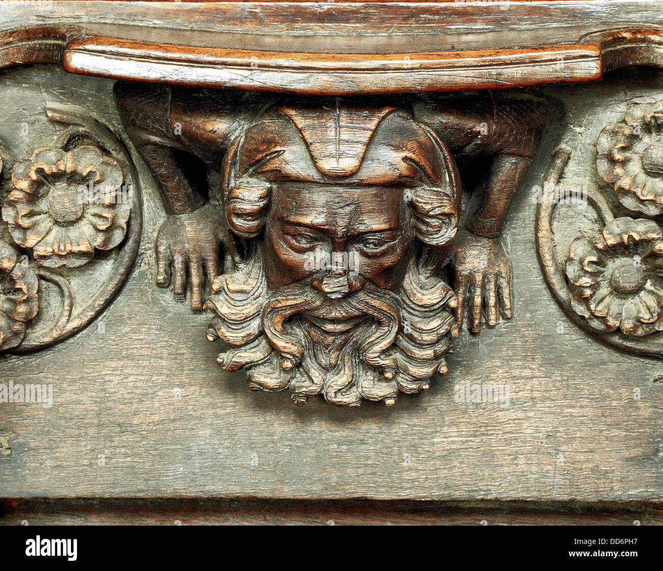 Misericord médiévale, Kings Lynn St Margaret's Church Kings Lynn, Norfolk, England UK Anglais miséricordes médiévale xive siècle Banque D'Images