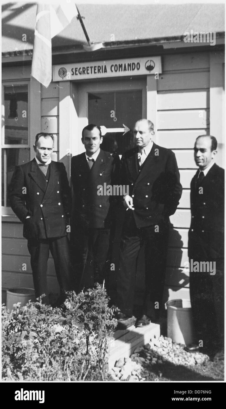 L'on croit être des ressortissants italiens dans un camp de détention américain - - 195574 Banque D'Images