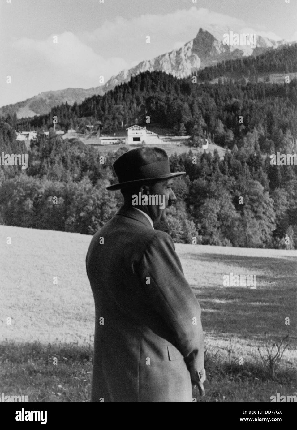 Adolf Hitler à plus de sa succession, à Berchtesgaden, en allemand. Sa maison en construction, sur l'Obersalzberg dans Banque D'Images