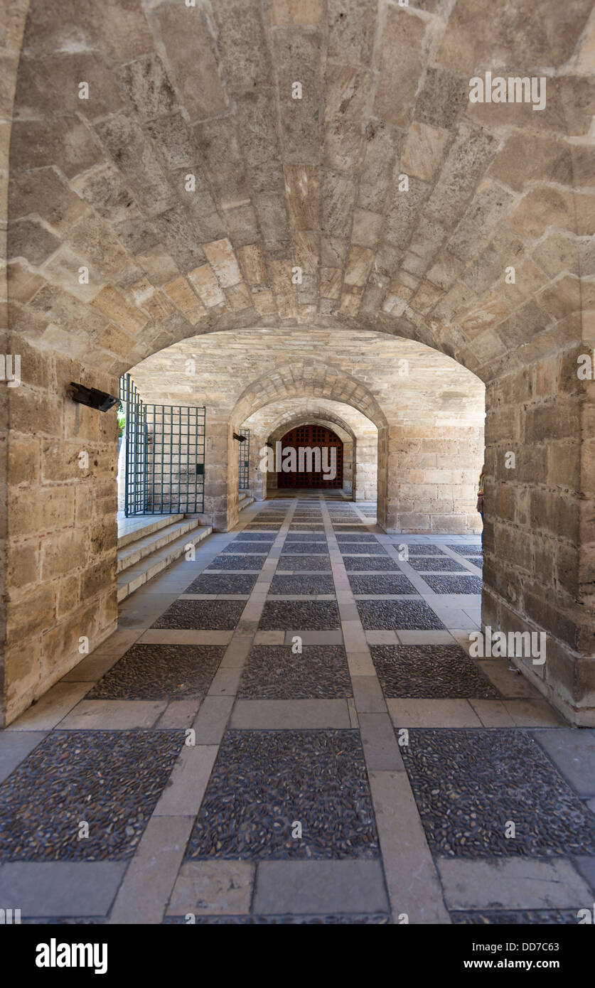 Espagne, Majorque, Palma, le passage à la base de l'Almudaina Banque D'Images