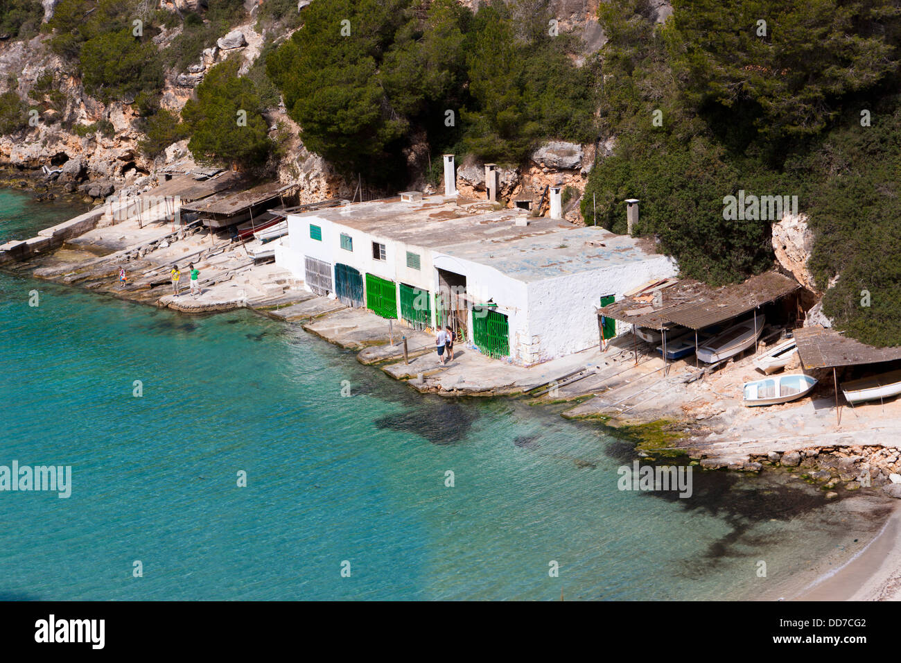 Espagne, Majorque, House boat dans la baie de Cala Pi Llucmajor Banque D'Images