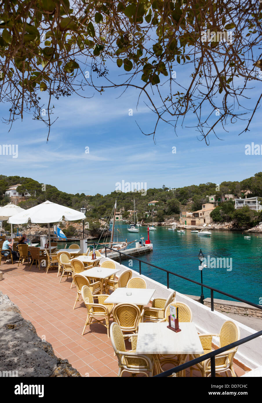 Espagne, Majorque, vue de la baie de restaurent et port de Cala Figuera Banque D'Images