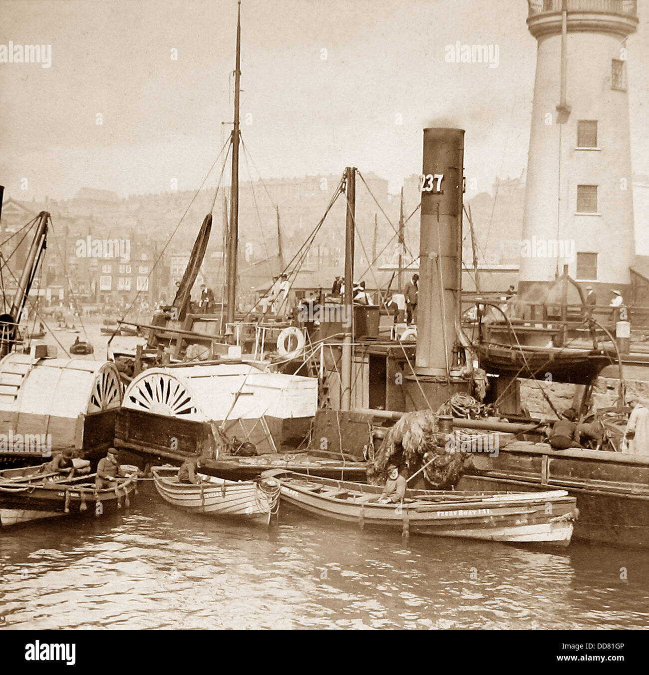 Le port de Scarborough période victorienne Banque D'Images