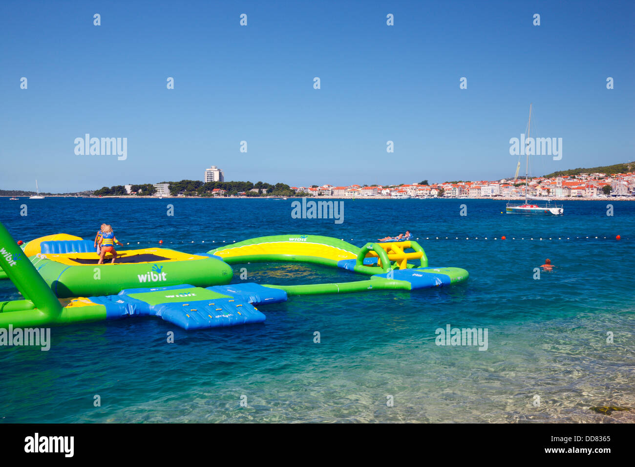 La plage de Vodice, Croatie Banque D'Images